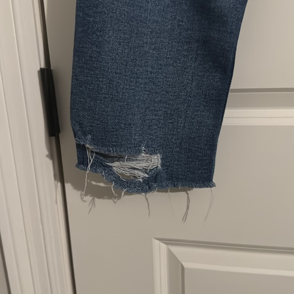 Kancan distressed jeans size 33
Style KC9250M - Picture 7 of 12